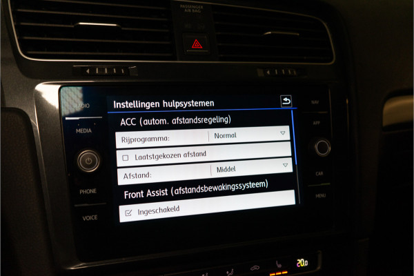 Volkswagen Golf 1.4 TSI Highline Business R 150PK | Discover Navi | Apple Carplay | Stoelverw. | Garantie