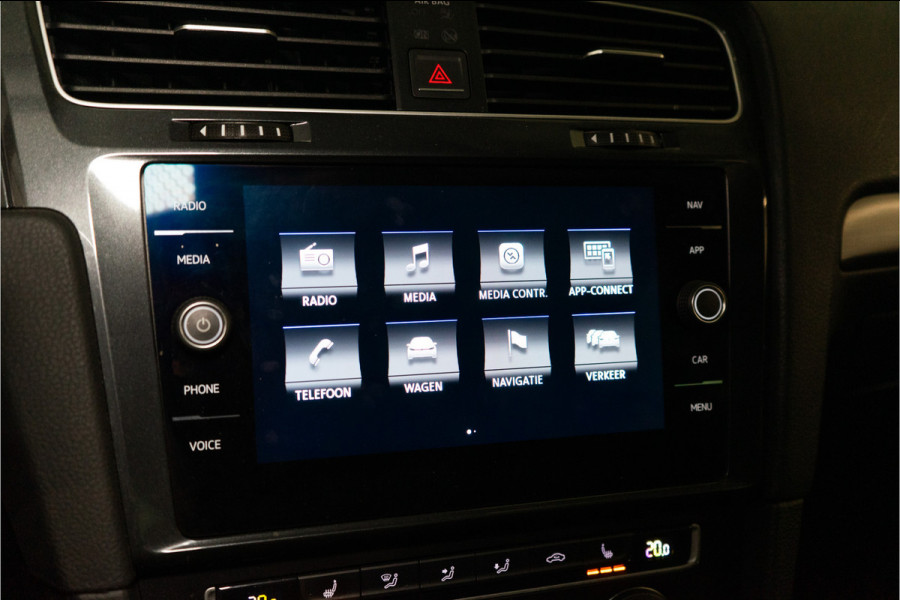 Volkswagen Golf 1.4 TSI Highline Business R 150PK | Discover Navi | Apple Carplay | Stoelverw. | Garantie