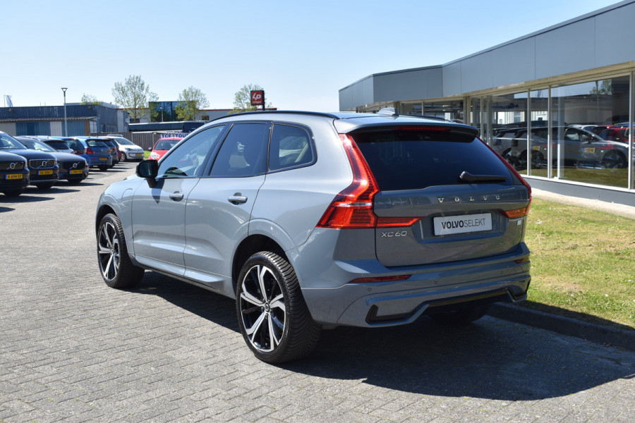 Volvo XC60 T6 Plug-in hybrid AWD Ultimate Dark | Luchtvering | 21" velgen | Trekhaak | HUD | H&K | ACC | Blis | 360 camera