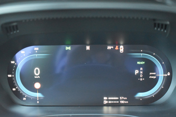 Volvo XC60 T6 Plug-in hybrid AWD Ultimate Dark | Luchtvering | 21" velgen | Trekhaak | HUD | H&K | ACC | Blis | 360 camera