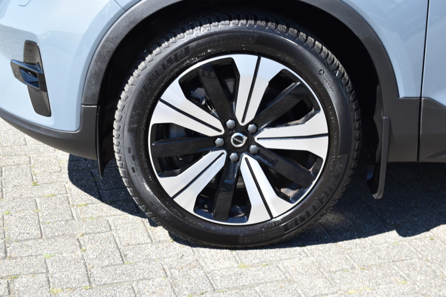 Volvo XC40 T4 211PK Plug-in hybrid Plus Dark | ACC | 360 Camera | Elektr. stoel | Getint glas | Stuurverwarming