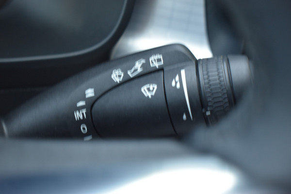 Volvo XC40 T4 211PK Plug-in hybrid Plus Dark | ACC | 360 Camera | Elektr. stoel | Getint glas | Stuurverwarming