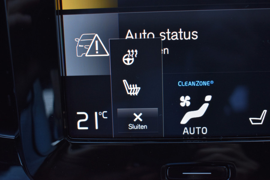 Volvo XC40 T4 211PK Plug-in hybrid Plus Dark | ACC | 360 Camera | Elektr. stoel | Getint glas | Stuurverwarming