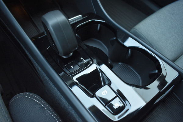 Volvo XC40 T4 211PK Plug-in hybrid Plus Dark | ACC | 360 Camera | Elektr. stoel | Getint glas | Stuurverwarming