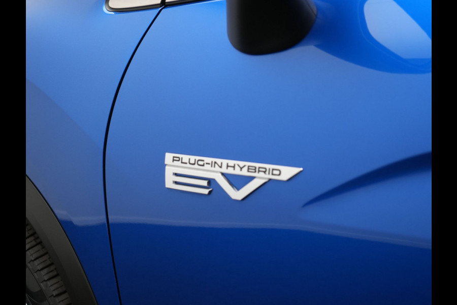 Mitsubishi Eclipse Cross 2.4 Intense Plug in Hybrid Dealer O.H. PHEV | Apple Carplay | Camera | Climate Control | Stoelverwarming | Cruise Control | L.M. 18" | DAB |