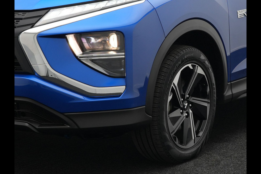 Mitsubishi Eclipse Cross 2.4 Intense Plug in Hybrid Dealer O.H. PHEV | Apple Carplay | Camera | Climate Control | Stoelverwarming | Cruise Control | L.M. 18" | DAB |