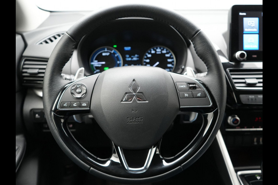 Mitsubishi Eclipse Cross 2.4 Intense Plug in Hybrid Dealer O.H. PHEV | Apple Carplay | Camera | Climate Control | Stoelverwarming | Cruise Control | L.M. 18" | DAB |