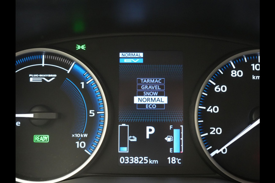 Mitsubishi Eclipse Cross 2.4 Intense Plug in Hybrid Dealer O.H. PHEV | Apple Carplay | Camera | Climate Control | Stoelverwarming | Cruise Control | L.M. 18" | DAB |