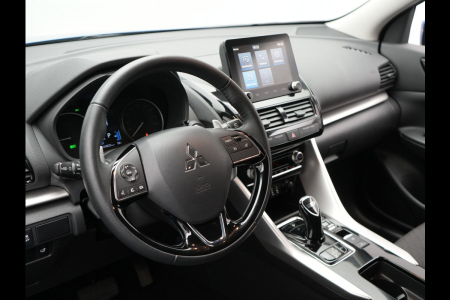 Mitsubishi Eclipse Cross 2.4 Intense Plug in Hybrid Dealer O.H. PHEV | Apple Carplay | Camera | Climate Control | Stoelverwarming | Cruise Control | L.M. 18" | DAB |
