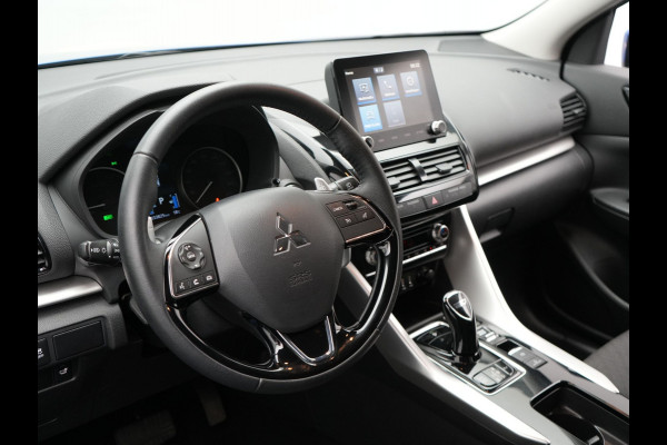 Mitsubishi Eclipse Cross 2.4 Intense Plug in Hybrid Dealer O.H. PHEV | Apple Carplay | Camera | Climate Control | Stoelverwarming | Cruise Control | L.M. 18" | DAB |