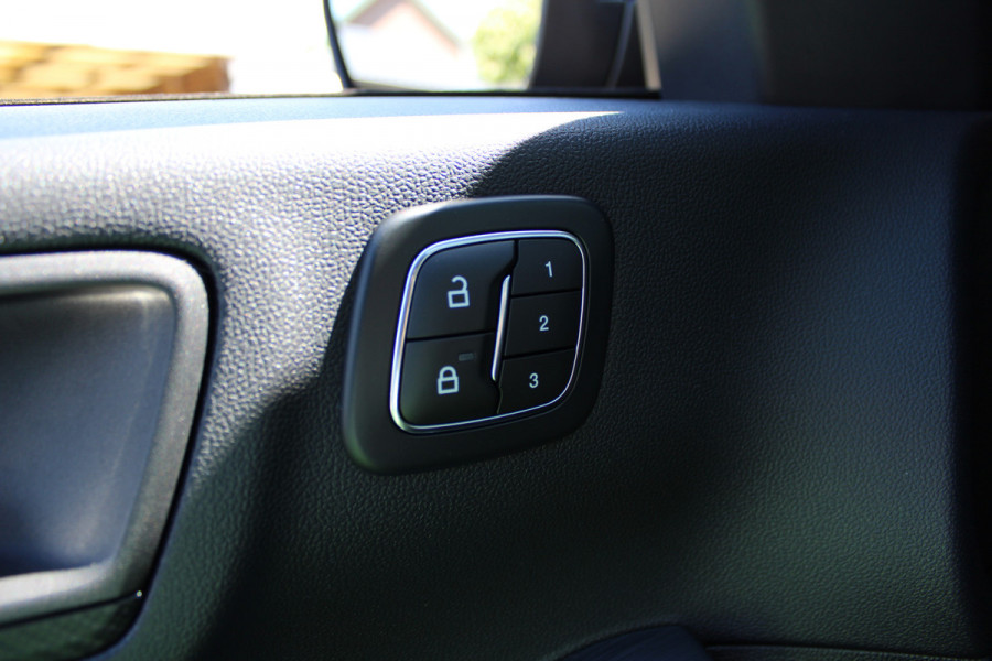 Ford Kuga 2.5 PHEV ST-Line X | Technology Pack | Winterpack | AGR | Head-up | BLIS | Navigatie