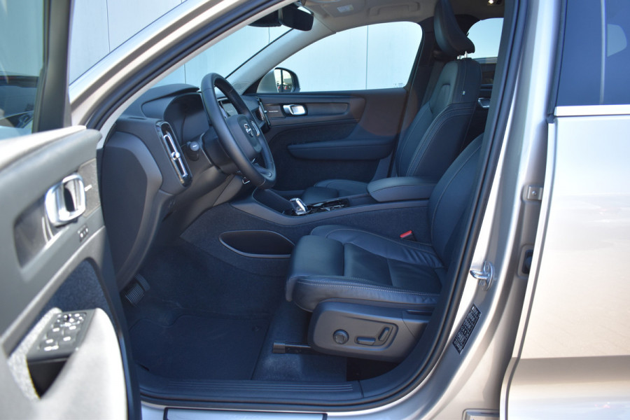 Volvo XC40 T5 262 PK Plug-in hybrid Ultimate Bright | Leder | Panodak | ACC | 360 camera | Stoelverwarming | H&K