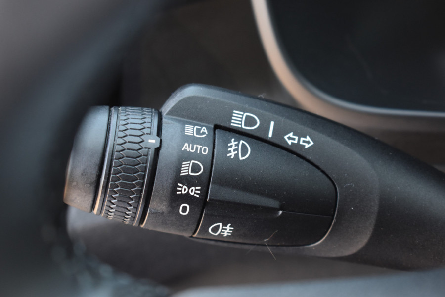 Volvo XC40 T5 262 PK Plug-in hybrid Ultimate Bright | Leder | Panodak | ACC | 360 camera | Stoelverwarming | H&K