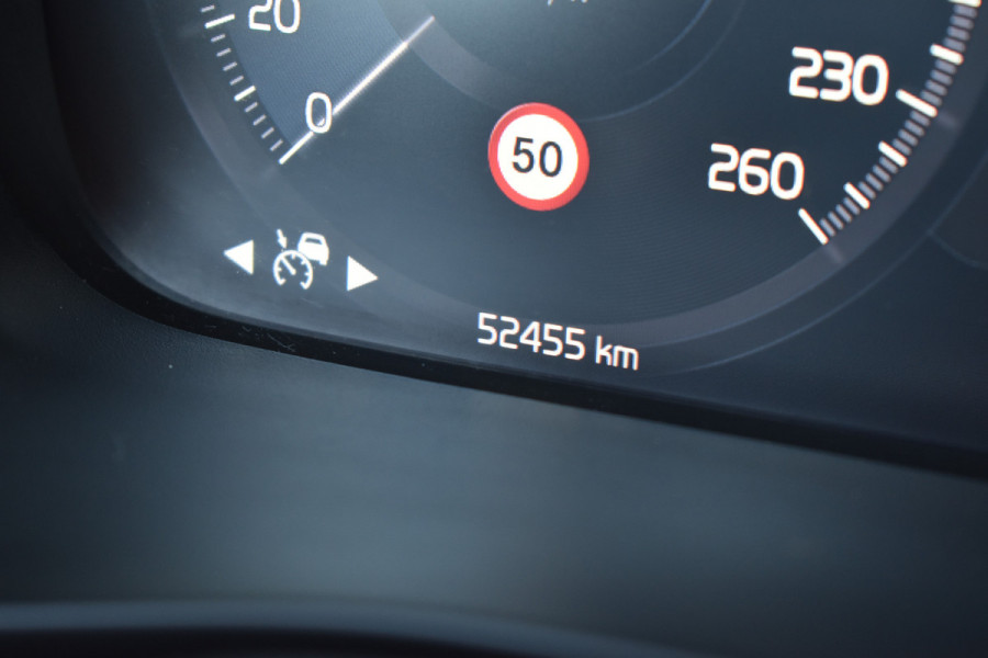 Volvo XC40 T5 262 PK Plug-in hybrid Ultimate Bright | Leder | Panodak | ACC | 360 camera | Stoelverwarming | H&K