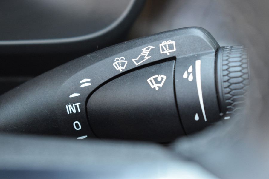 Volvo XC40 T5 262 PK Plug-in hybrid Ultimate Bright | Leder | Panodak | ACC | 360 camera | Stoelverwarming | H&K