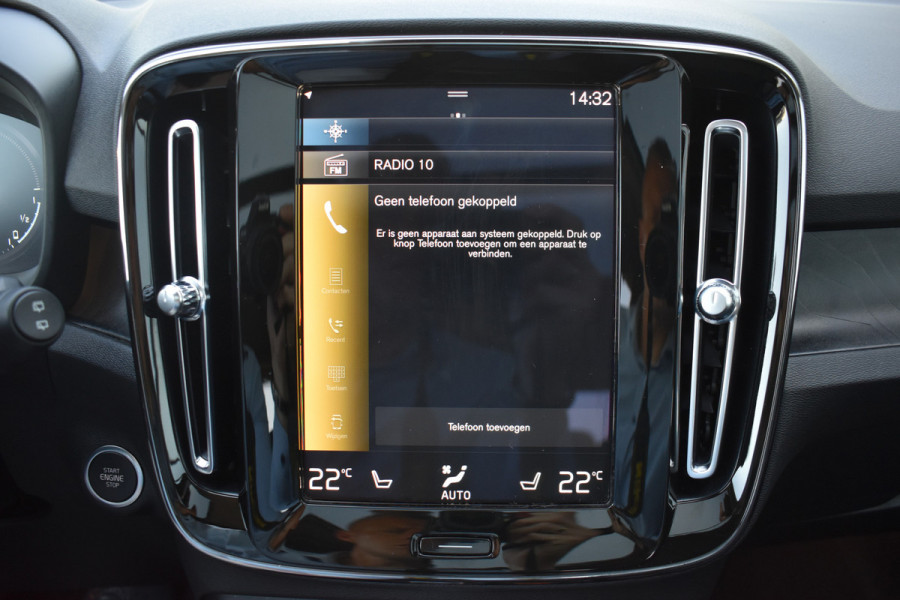 Volvo XC40 T5 262 PK Plug-in hybrid Ultimate Bright | Leder | Panodak | ACC | 360 camera | Stoelverwarming | H&K