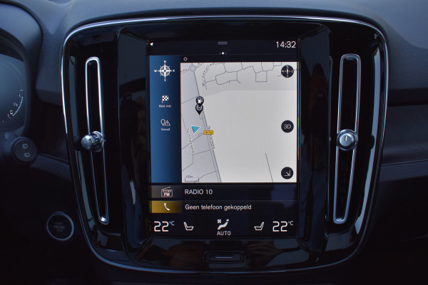 Volvo XC40 T5 262 PK Plug-in hybrid Ultimate Bright | Leder | Panodak | ACC | 360 camera | Stoelverwarming | H&K