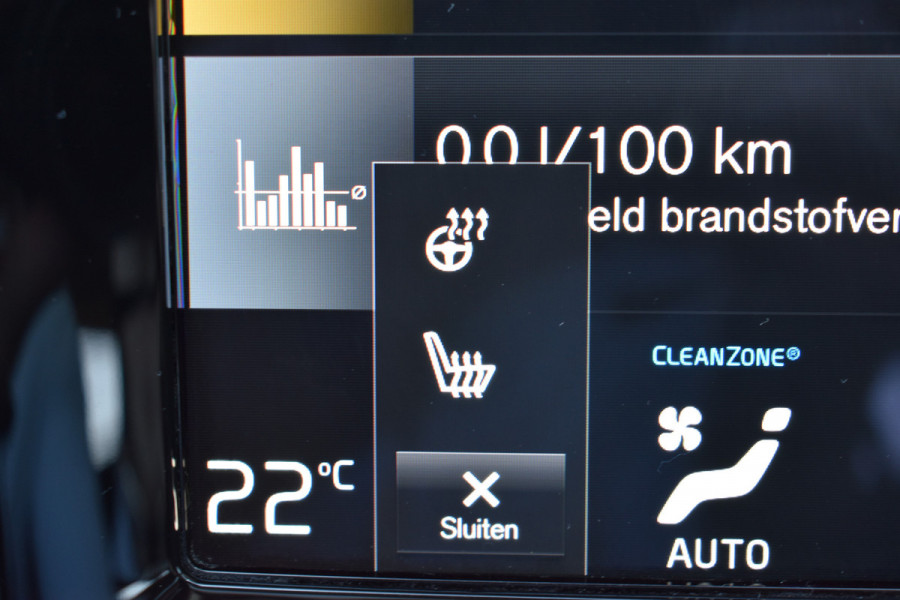 Volvo XC40 T5 262 PK Plug-in hybrid Ultimate Bright | Leder | Panodak | ACC | 360 camera | Stoelverwarming | H&K