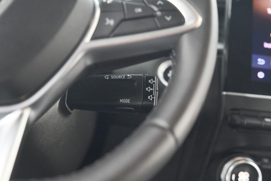Renault Captur TCe 90 techno | 360 Camera | Navigatie | 9.3 Inch Groot Scherm | Apple Carplay | Parkeersensoren