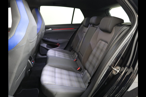 Volkswagen Golf 1.4 eHybrid GTE 245 pk Automaat (DSG) | Navigatie | Panoramadak | Parkeersensoren | Autom. airco (3 zones) | LED koplampen |