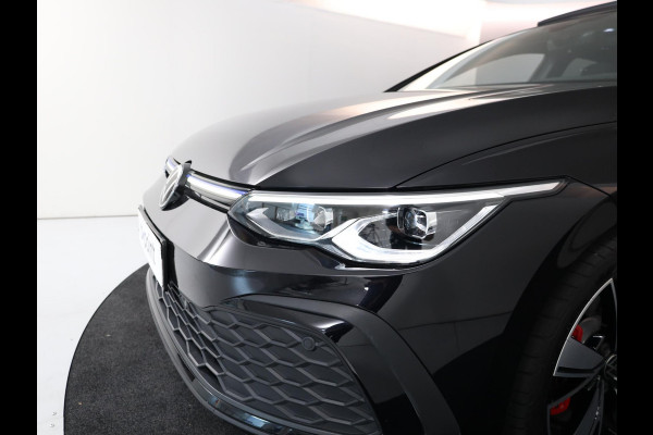 Volkswagen Golf 1.4 eHybrid GTE 245 pk Automaat (DSG) | Navigatie | Panoramadak | Parkeersensoren | Autom. airco (3 zones) | LED koplampen |