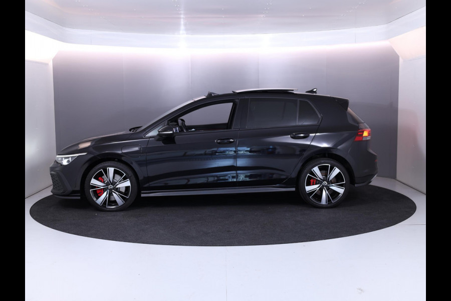 Volkswagen Golf 1.4 eHybrid GTE 245 pk Automaat (DSG) | Navigatie | Panoramadak | Parkeersensoren | Autom. airco (3 zones) | LED koplampen |