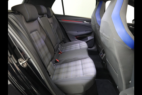 Volkswagen Golf 1.4 eHybrid GTE 245 pk Automaat (DSG) | Navigatie | Panoramadak | Parkeersensoren | Autom. airco (3 zones) | LED koplampen |