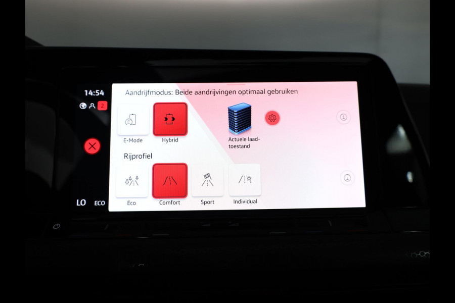 Volkswagen Golf 1.4 eHybrid GTE 245 pk Automaat (DSG) | Navigatie | Panoramadak | Parkeersensoren | Autom. airco (3 zones) | LED koplampen |