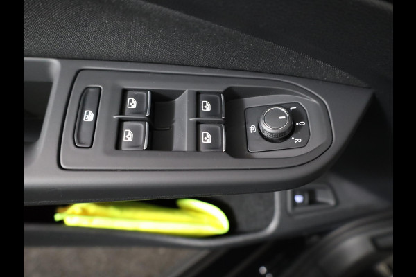 Volkswagen Golf 1.4 eHybrid GTE 245 pk Automaat (DSG) | Navigatie | Panoramadak | Parkeersensoren | Autom. airco (3 zones) | LED koplampen |