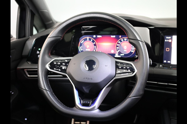 Volkswagen Golf 1.4 eHybrid GTE 245 pk Automaat (DSG) | Navigatie | Panoramadak | Parkeersensoren | Autom. airco (3 zones) | LED koplampen |
