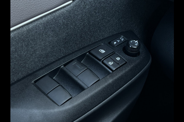 Toyota Yaris Cross 1.5 Hybrid Executive | Pano | Camera | LED | Navi | Carplay | Dodehoek