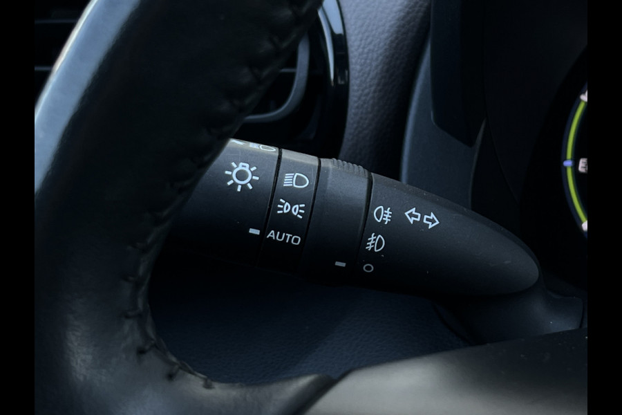 Toyota Yaris Cross 1.5 Hybrid Executive | Pano | Camera | LED | Navi | Carplay | Dodehoek