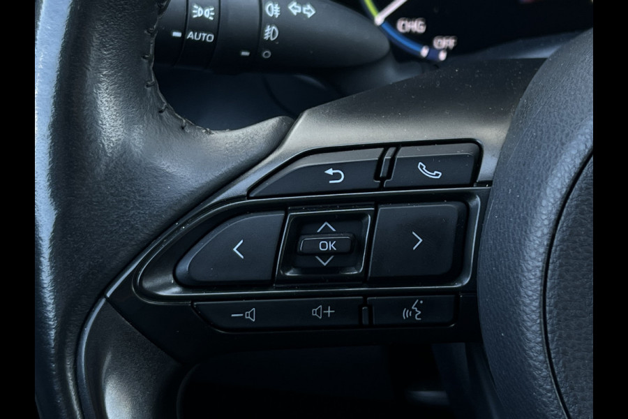 Toyota Yaris Cross 1.5 Hybrid Executive | Pano | Camera | LED | Navi | Carplay | Dodehoek