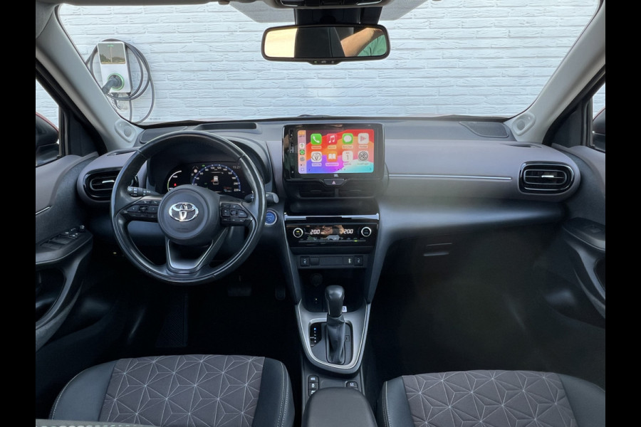 Toyota Yaris Cross 1.5 Hybrid Executive | Pano | Camera | LED | Navi | Carplay | Dodehoek
