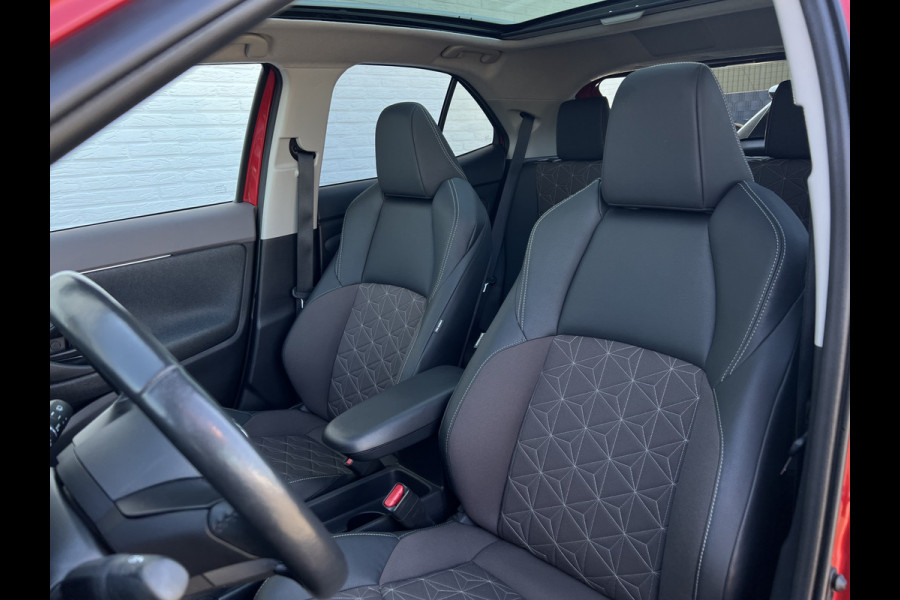 Toyota Yaris Cross 1.5 Hybrid Executive | Pano | Camera | LED | Navi | Carplay | Dodehoek