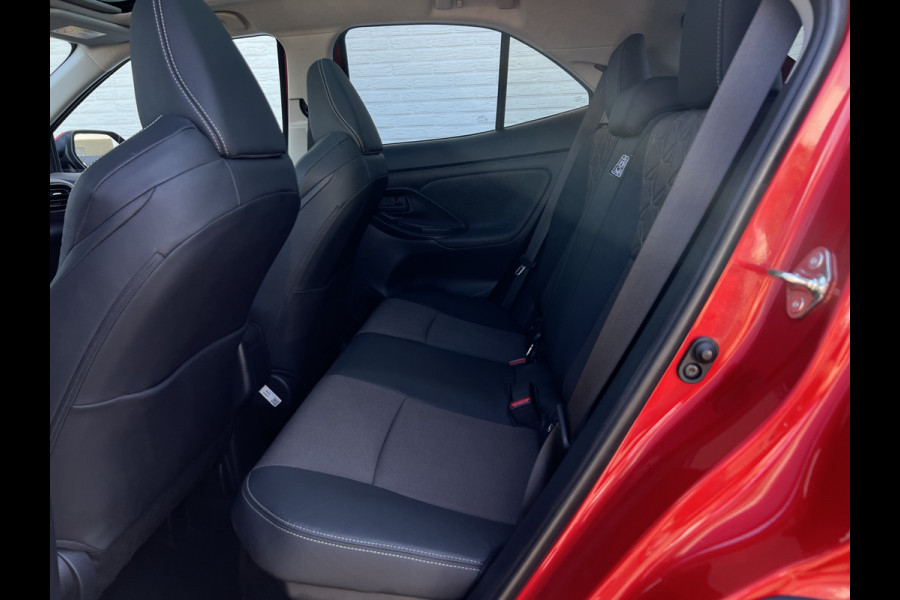 Toyota Yaris Cross 1.5 Hybrid Executive | Pano | Camera | LED | Navi | Carplay | Dodehoek
