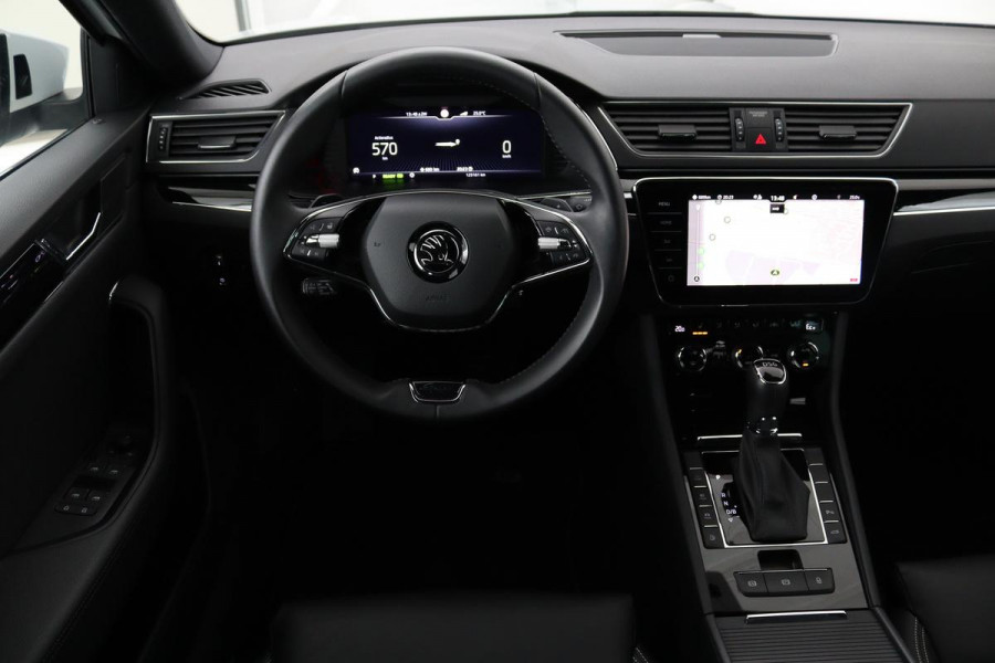 Škoda Superb 1.4 TSI iV Laurin & Klement | Standkachel | Trekhaak | Adaptive cruise | Leder | Sfeerverlichting | Stoel & stuurverwarming | Camera | Carplay | Virtual Cockpit | Achterbankverwarming | PHEV