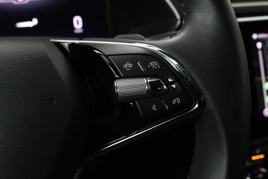 Škoda Superb 1.4 TSI iV Laurin & Klement | Standkachel | Trekhaak | Adaptive cruise | Leder | Sfeerverlichting | Stoel & stuurverwarming | Camera | Carplay | Virtual Cockpit | Achterbankverwarming | PHEV