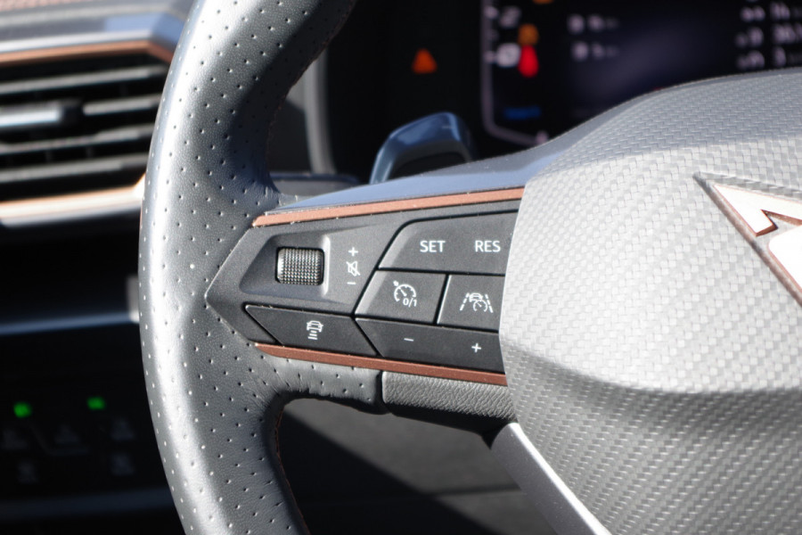 CUPRA Formentor 1.4 e-Hybrid 204 PK Adrenaline PHEV, LED, Adap. Cruise Control, Stoelverwarming