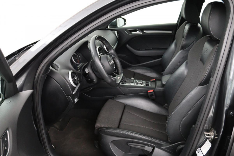 Audi A3 1.0 TFSI Sport S Line Edition | Half leder | Sportstoelen | Full LED | Climate control | Navigatie | Cruise control | Parkeerhulp | Bluetooth
