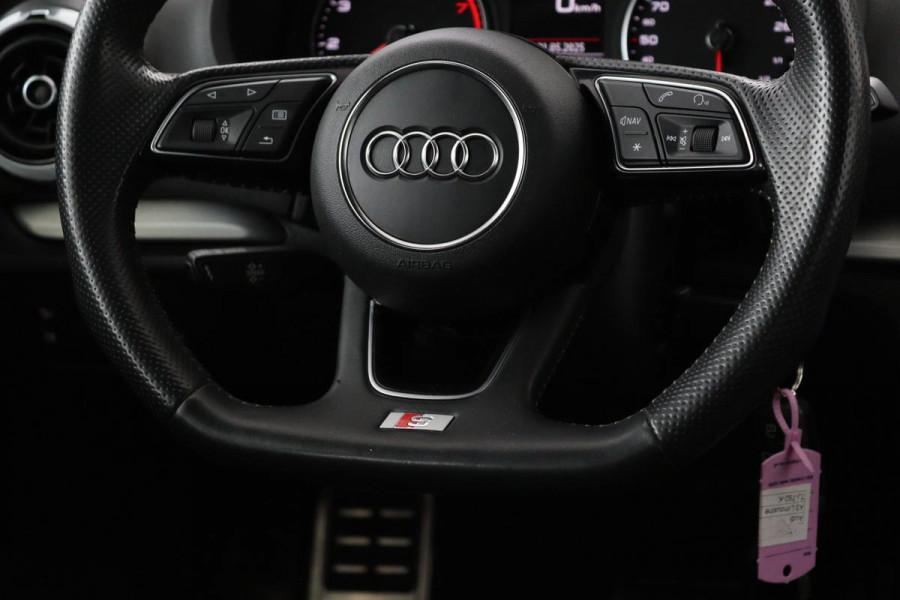 Audi A3 1.0 TFSI Sport S Line Edition | Half leder | Sportstoelen | Full LED | Climate control | Navigatie | Cruise control | Parkeerhulp | Bluetooth
