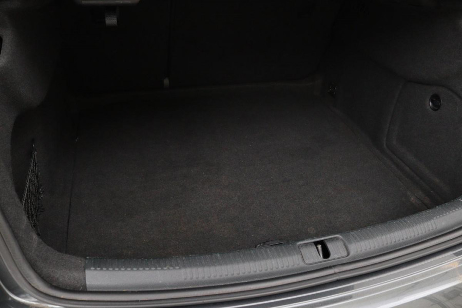 Audi A3 1.0 TFSI Sport S Line Edition | Half leder | Sportstoelen | Full LED | Climate control | Navigatie | Cruise control | Parkeerhulp | Bluetooth