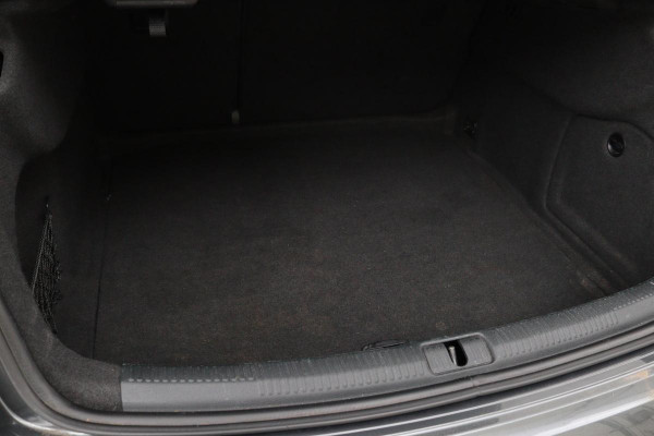 Audi A3 1.0 TFSI Sport S Line Edition | Half leder | Sportstoelen | Full LED | Climate control | Navigatie | Cruise control | Parkeerhulp | Bluetooth
