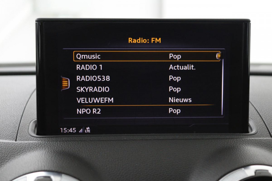 Audi A3 1.0 TFSI Sport S Line Edition | Half leder | Sportstoelen | Full LED | Climate control | Navigatie | Cruise control | Parkeerhulp | Bluetooth