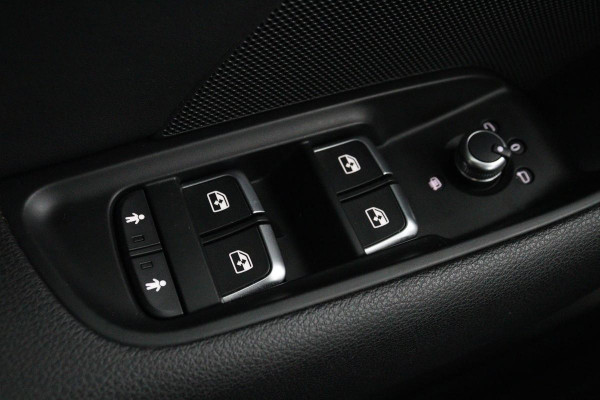 Audi A3 1.0 TFSI Sport S Line Edition | Half leder | Sportstoelen | Full LED | Climate control | Navigatie | Cruise control | Parkeerhulp | Bluetooth