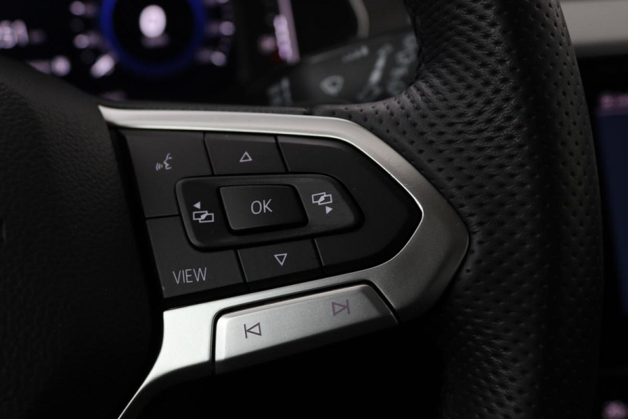 Volkswagen Passat 1.4 TSI PHEV GTE | Panoramadak | Stoelverwarming | Matrix LED | Carplay | Adaptive cruise | Navigatie | Camera | Side Assist | Climate control