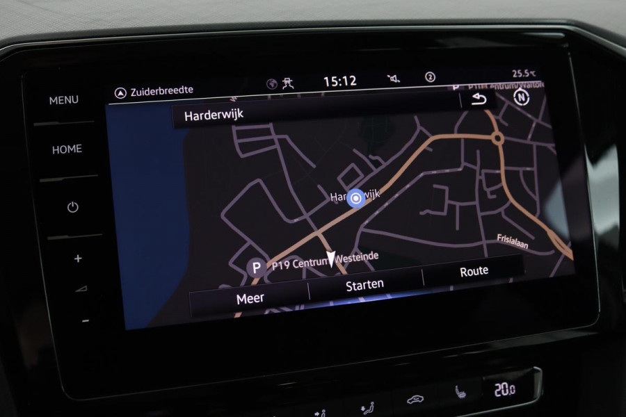 Volkswagen Passat 1.4 TSI PHEV GTE | Panoramadak | Stoelverwarming | Matrix LED | Carplay | Adaptive cruise | Navigatie | Camera | Side Assist | Climate control