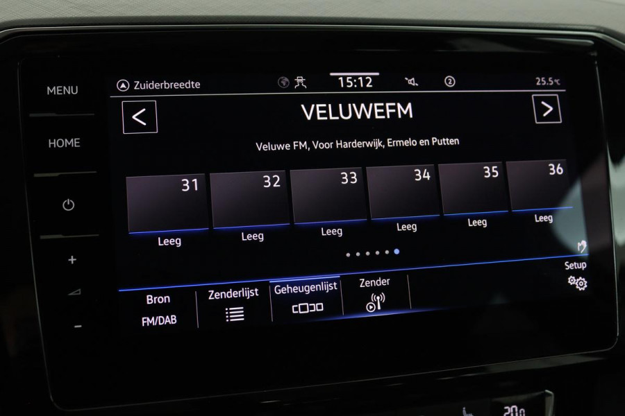 Volkswagen Passat 1.4 TSI PHEV GTE | Panoramadak | Stoelverwarming | Matrix LED | Carplay | Adaptive cruise | Navigatie | Camera | Side Assist | Climate control