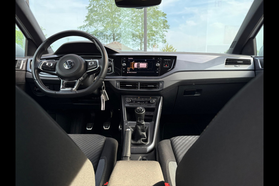 Volkswagen Polo 1.0 TSI Highline Business R - Virt.Cockpit - Navi - Camera - Org.NL