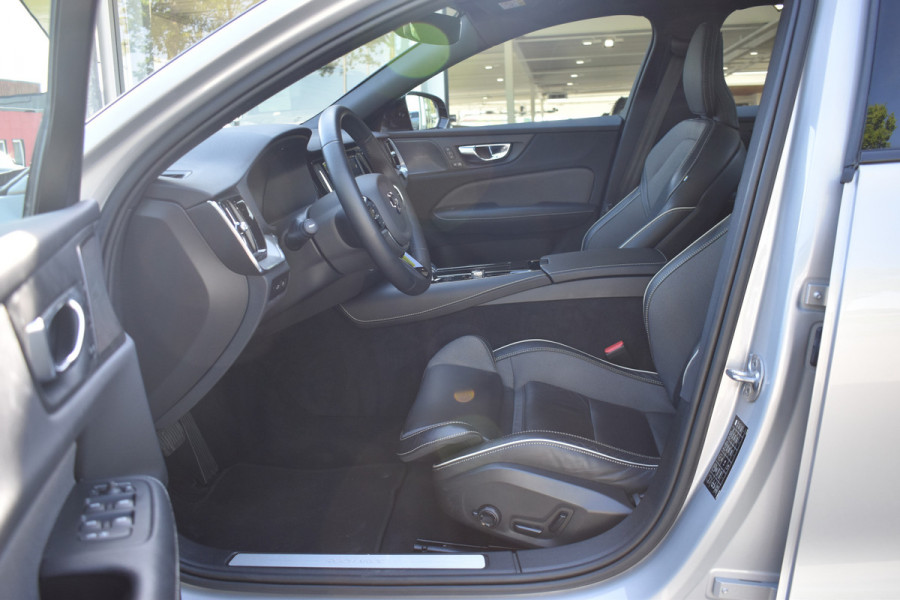 Volvo S60 Recharge T6 AWD Plus Dark H&K | ACC | 360 camera | Sportstoelen | Blis | Stuurverwarming | Stoelverwarming